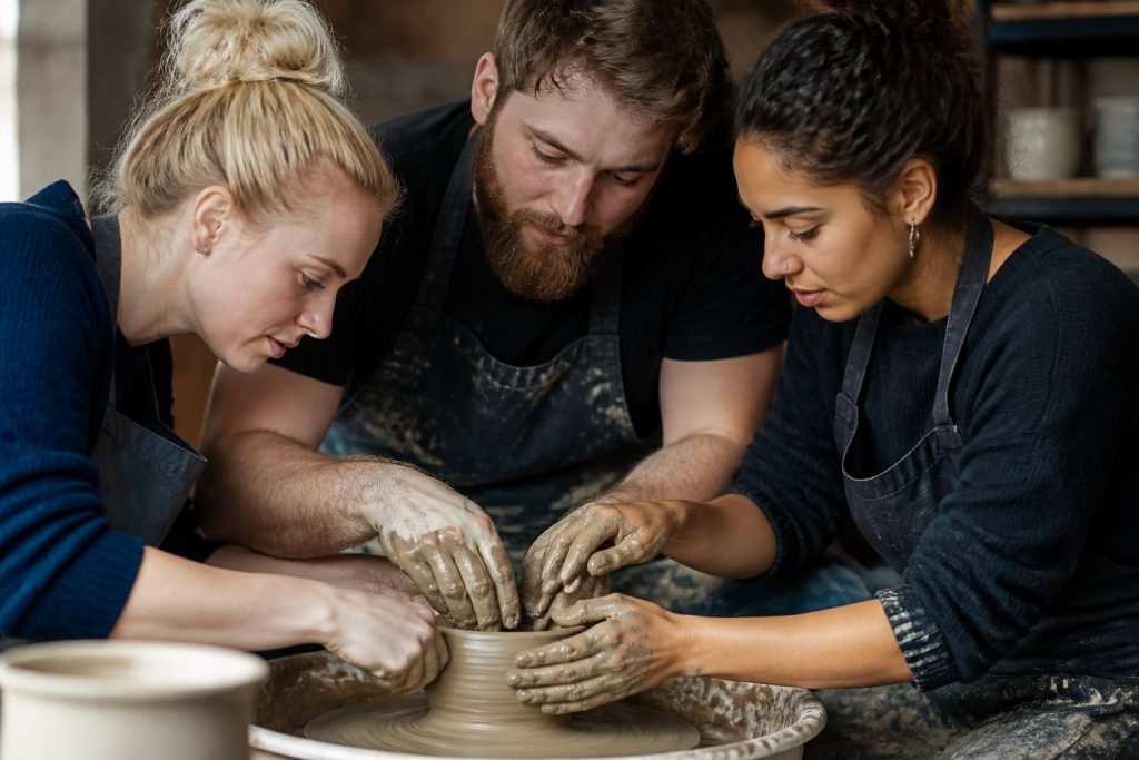 photo d'un cours de poterie